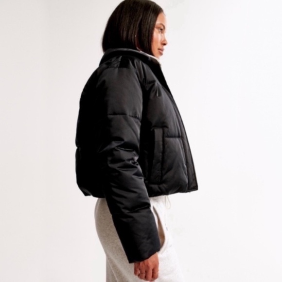 short satin puffer coat - Picture 4 of 13